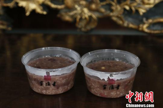 千年古刹灵隐寺开锅熬制30万份腊八粥(图)